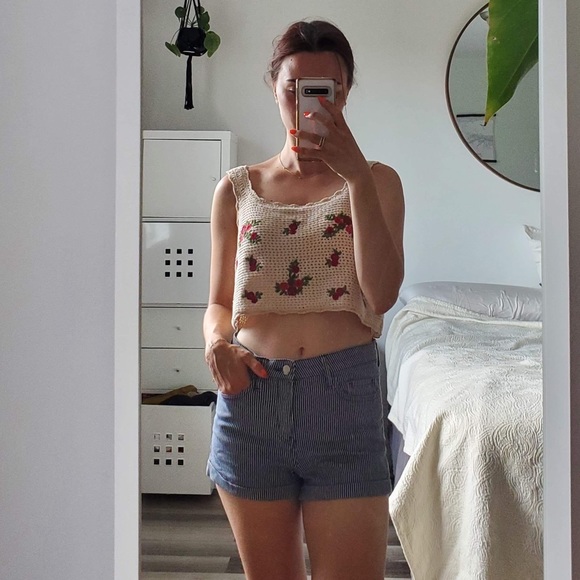 Cute XS/S shorts! - Picture 2 of 4